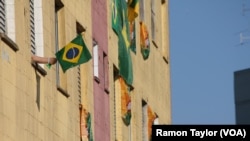 Bandeira pintam ruas de São Paulo no dia de abertura do Mundial que vai de 12 de Junho a 13 de Julho. Brasil 2014