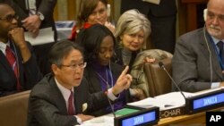 18일 열린 유엔총회 제3위원회 전체회의에서 일본 대표가 북한인권 결의안에 대한 제안 설명을 하고 있다.