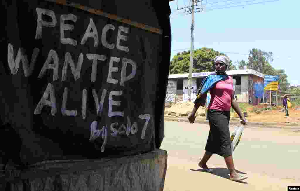 Un message de paix affiché dans le bidonville de Kibera, à Nairobi.