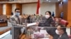 Ketua Pansus RUU IKN Achmad menyerahkan hasil pembicaraan tingkat II kepada Ketua DPR RI Puan Maharani dalam Sidang Paripurna DPR RI di Jakarta, Selasa, 18 Januari 2022. (Twitter/DPR_RI)