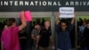 Protest na aerodromu u Los Anđelesu kada je Trampova administracija ograničila broj izbeglica