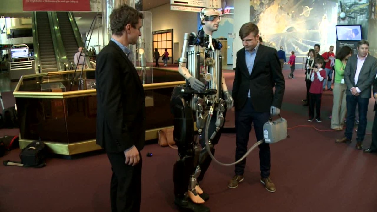 Bionic Man Showcases Cutting Edge Medical Technology