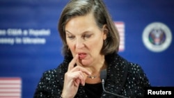 AQSh Davlat kotibi muovini Viktoriya Nuland