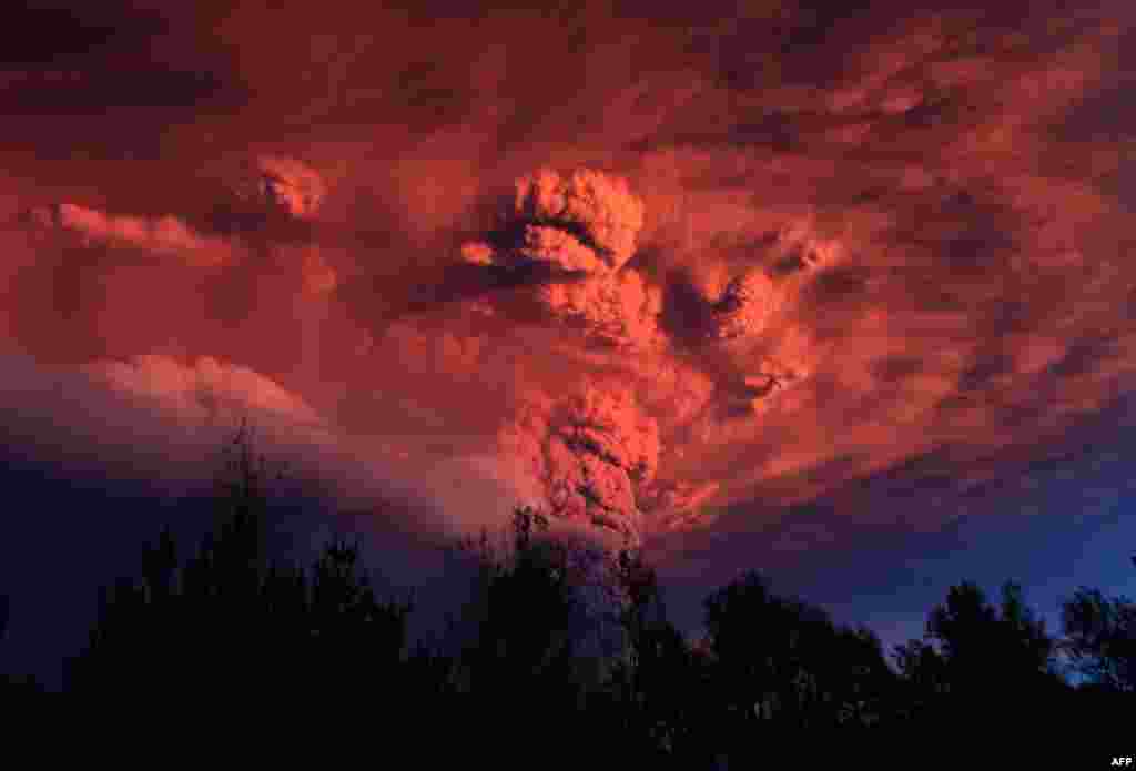 June 5: Plume of ash, estimated six miles high and three miles wide is seen after a volcano erupted in the Puyehue-Cordon Caulle volcanic chain, about 575 miles (920 km) south of the capital, Santiago. (REUTERS/Ivan Alvarado)