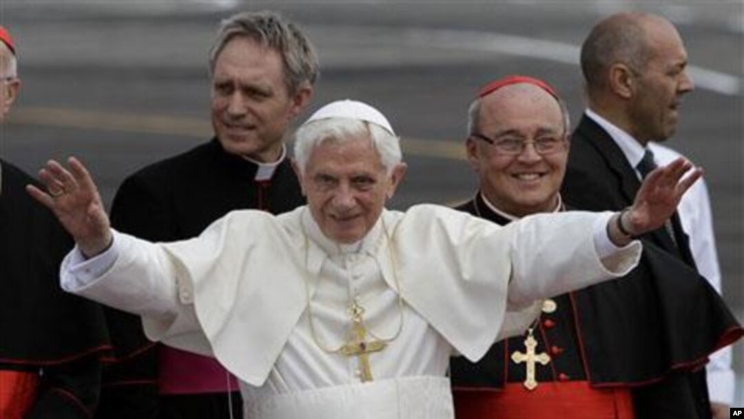 Paus Benediktus XVI menyerukan kebebasan dan keterbukaan yang lebih besar dalam kunjungan di Kuba (27/3).