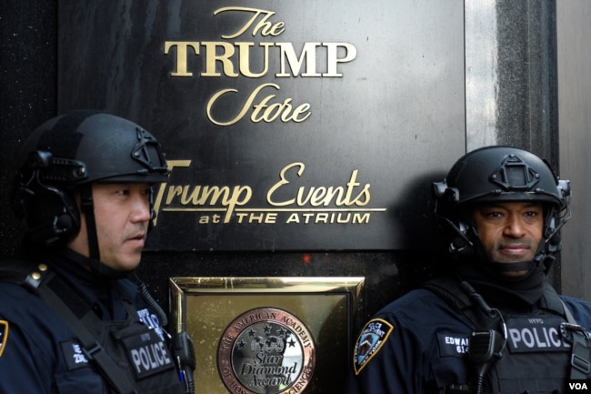 La Torre Trump en Nueva York, residencia principal del presidente Donald Trump y donde aún permanece la mayor parte del tiempo la primera dama Melania Trump y su hijo Barron.