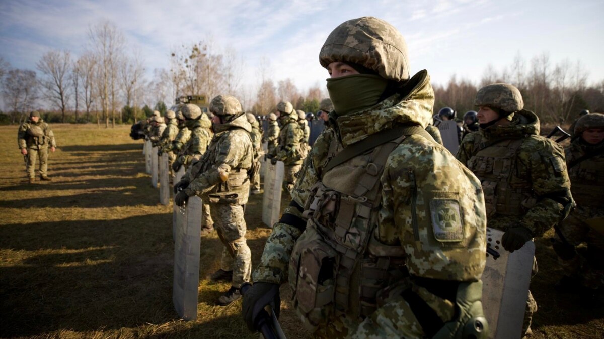 Ukraine to Deploy Troops, Helicopters to Guard Belarus Border