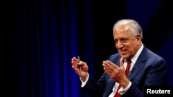 Zalmay Khalilzad, un veterano diplomático afgano-estadounidense, dijo que el objetivo del acuerdo era poner fin a la guerra y reducir la violencia