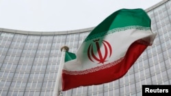 پرچم ایران در مقر آژانس بین المللی انرژی اتمی در وین