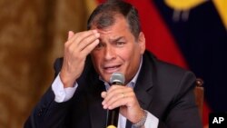 El expresidente ecuatoriano, Rafael Correa, se encuentra en Bélgica, y dice que no tiene planes de comparecer ante las autoridades ecuatorianas, y regresará a la política.
