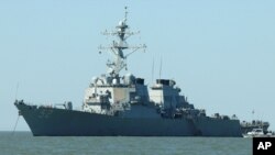 USS Barry, kapal perusak AS, terlihat pada hari Sabtu, 18 Oktober 2008. (Foto: AP)