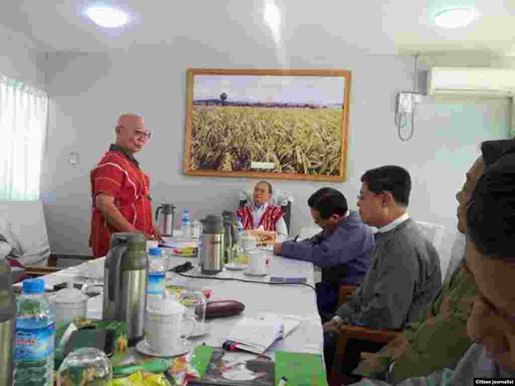 KNU and president Thein Sein met. (Photo by Hla Maung Shwe, January 05, 2014)