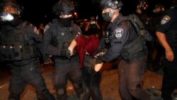 اسراییلي پولیس په بیت المقدس کې فلسطیني مظاهره کوونکي ګرفتاروي