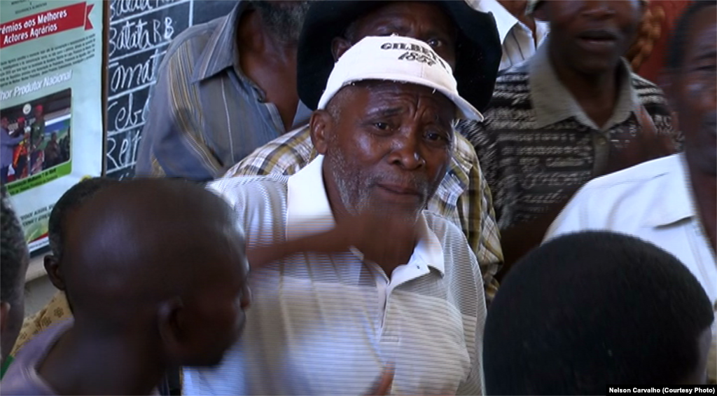 Trabalhadores da extinta empresa avícola em Nampula manifestaram-se, exigindo indemnizações. Moçambique, Nov 14, 2016