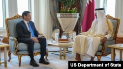 مارکو روبیو، وزیر خارجه ایالات متحده حین دیدار با شیخ تمیم بن حمد آل ثانی، امیر قطر