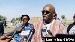 Le président du Faso Roch Kaboré à Yirgou, le 6 janvier 2019. (VOA/Lamine Traoré)