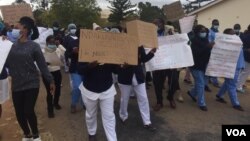 Vanamukoti vanga vari pakuramwa mabasa kwemazuva angada kusvika makumi mapfumbamwe.(Bathabile Masuku)