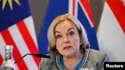 주디스 콜린스 뉴질랜드 국방장관