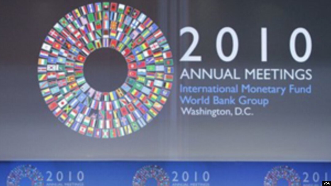 Menteri Keuangan Nigeria Olusegun Olutoyin Aganga, ketua pertemuan tahunan Bank Dunia-IMF saat menyampaikan pidato pembukaan kemarin.