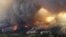 El fuego amenaza unas residencias en el Cañón Waldo, en Colorado Springs.