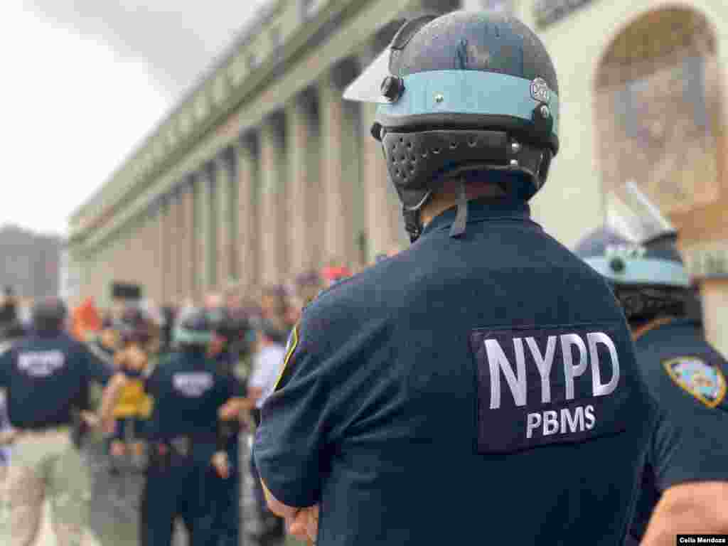 Las protestas en Nueva York entraron en su noveno d&#237;a el viernes. Foto: Celia Mendoza-VOA 