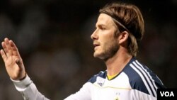 David Beckham akan tetap bermain untuk LA Galaxy setelah ia memperbarui kontrak sebesar 6.5 juta dolar per tahun (foto:dok).