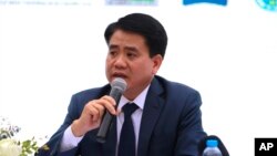 Cựu chủ tịch Ủy ban Nhân dân Hà Nội 54 tuổi đã bị Tòa án Nhân dân Hà Nội tuyên án năm năm tù vào tháng 12 về cáo buộc chiếm đoạt tài liệu mật.