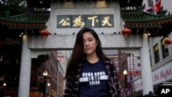 资料照片：香港活动人士许颖婷在波士顿中国城。(2019年10月2日)