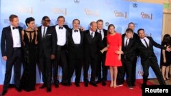 El elenco de la serie 'Homeland' celebra el éxito durante la entrega de los Premios Globo de Oro en 2012. 
