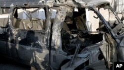 7일 다마스쿠스 폭격으로 훼손된 차량. (자료사진)