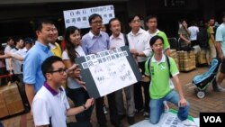香港環保觸覺最近與多位立法會選舉新界東直選候選人舉行記者會，要求香港特區政府取回大陸自由行審批權