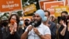 Pemimpin Partai Demokrat Baru Kanada Jagmeet Singh berbicara di hadapan para pendukungnya saat berkampanye di Halifax, Nova Scotia, Kanada, 17 September 2021. (Foto: Ingrid Bulmer/Reuters)