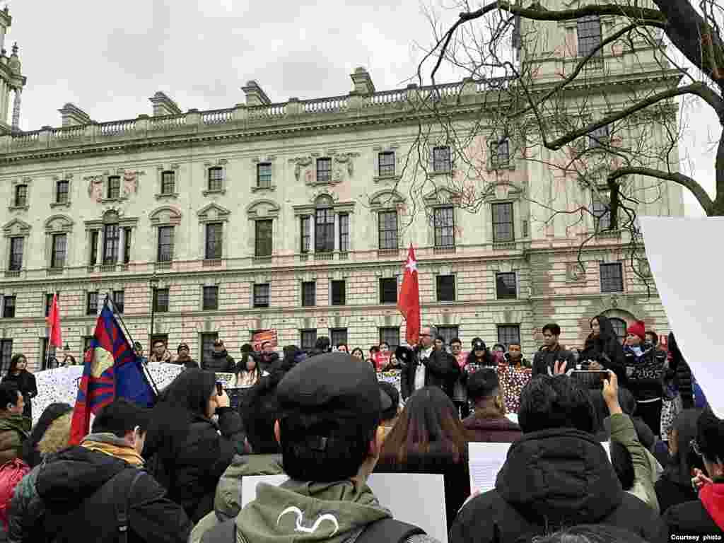 ယူကေနိုင်ငံ လန်ဒန်မြို့တော်မှာ ဒီနေ့ကျင်းပတဲ့ စစ်တပ်အာဏာသိမ်း ၄ နှစ်ပြည့် ဆန့်ကျင်ဆန္ဒပြပွဲ မြင်ကွင်း။ ဖေဖေါ်ဝါရီ ၁၊ ၂၀၂၅ (Photo credit: NUG office, UK)