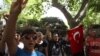 Премьер-министр Турции осудил демонстрантов