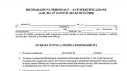 Documento que las personas deben portar cada vez que salen durante el período de cuarentena en Italia, en el deben explicar la razón por la que han salido.