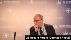 Montenegro -- Analyst Brian Whitmore attending the session "The war on fake news" at the 2B Secure Forum in Budva, May 23, 2018.