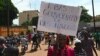 Manifestation organisée par le syndicat UAS pour demander de meilleures mesures de sécurité contre le terrorisme, à Ouagadougou au Burkina Faso le 16 septembre 2019.