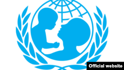 ស្លាកសញ្ញាអង្គការ​ UNICEF។