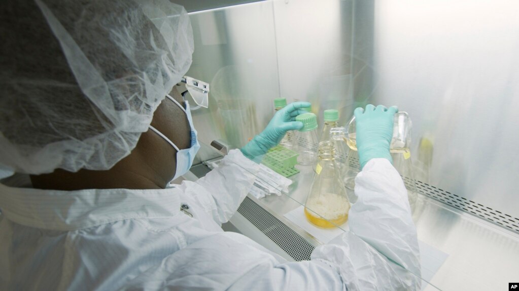 Kompania “Eli Lilly” ndërpret provat klinike për ilaçin kundër COVID-19