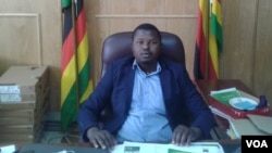 FILE - Tafadzwa Mugwadi, spokesman for the ruling Zanu PF party, seen here July 21, 2020, in Harare, dismissed concerns by Western diplomats as “rubbish,” saying they had no right to lecture Zimbabwe about human rights. (Columbus Mavhunga/VOA)