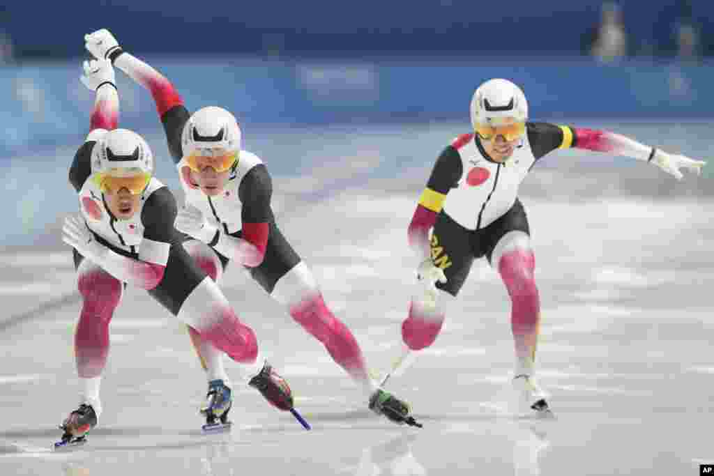 Japan team competes during the men&#39;s team sprint at the Speed Skating during the 9th Asian Winter Games in Harbin, China.