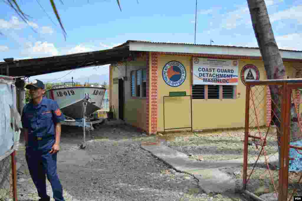 Commander Rojelio Casupang heads this Philippine Coast Guard office along the South China Sea coast, Masinloc, Zambales Province, March 24, 2014. (Simone Orendain/VOA)