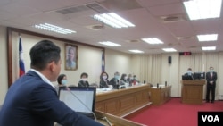 台灣立法院外交及國防委員會4月1日質詢的情形(美國之音張永泰拍攝)