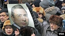 Larisi : Ki lè Lajistis Ap Pwononse Santans Khodorkovsky ?