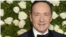 El actor Kevin Spacey, protagonista de la serie House of Cards, fue acusado el domingo de acoso sexual en un incidente presuntamente ocurrido hace más de tres décadas.