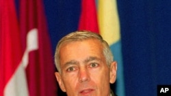 General Vesli Klark, bivši komandatnt NATO snaga u Evropi (arhivski snimak)