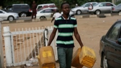 Le Nigeria baisse le prix de référence de son brut de 60 dollars le baril à 55 dollars