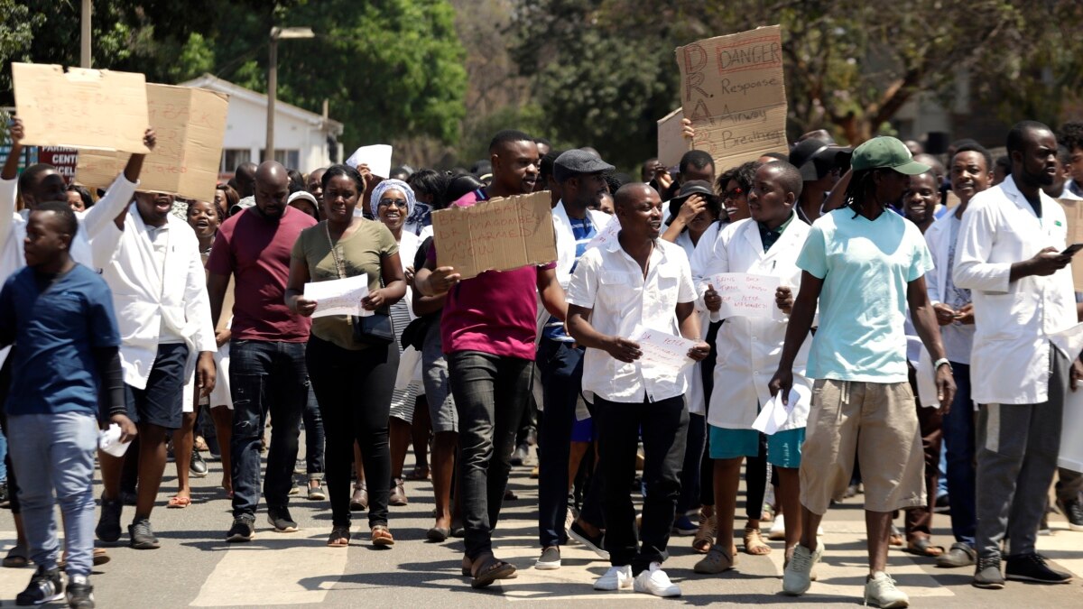 Zimbabwe Govt Gives Almost 450 Fired Doctors 48 Hours to