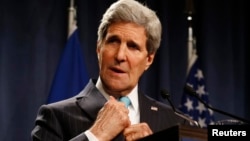 Ngoại trưởng Hoa Kỳ John Kerry nói chính quyền Obama sẽ áp dụng thêm các biện pháp chế tài nếu Nga không giữ lời hứa đã đưa ra hồi tuần trước là giúp giảm tình hình căng thẳng