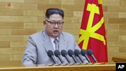 Kim Jong Un falando no discurso de fim de ano